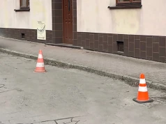 "Szeryf" blokuje miejsca parkingowe. Nie wie, że kara jest wysoka