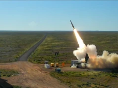 Test lądowej wyrzutni pocisków SM-2 w Australii