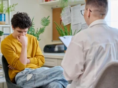 Spór psychologów o centra leczenia traumy. MZ broni pilotażu wartego dziesiątki milionów