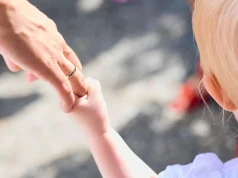 Czy dziecko w trakcie leczenia onkologicznego może wyjechać na wakacje? Instytut Matki i Dziecka rozwiewa wątpliwości