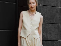 Zapomnij o zwykłych t-shirtach. Ta góra daje efekt wcięcia w talii i pasuje do wszystkiego