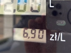 6,9 zł za benzynę nadal możliwe. Przy tych cenach paliw jedna sieć ratuje portfel