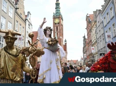 Pod znakiem koguta. Najstarsze targowisko w Polsce