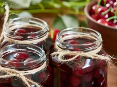 Takie wiśnie w syropie robię co roku. Są bezkonkurencyjne