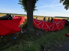 Tragiczny wypadek na DK74 w Wójcinie. Nie żyje dwoje dzieci