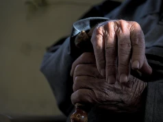 Przerażające! Czy gminy nie chcą pomagać osobom samotnym i wykluczonym? Luki w opiece nad seniorami