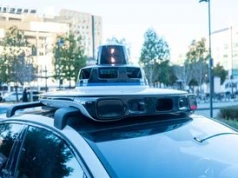 SafeDrive ma poprawić bezpieczeństwo samochodów. Nowy model AI