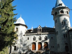 Królowa kazała zbudować go w sercu Alp. Dziś każdy może zajrzeć do jej niezwykłej rezydencji