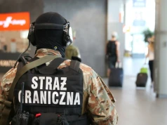 Żart o bombie na pokładzie samolotu. 34-latek usunięty z lotu do Tirany