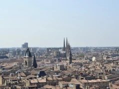 Mer Bordeaux uspokaja mieszkańców. Pożar nie zbliża się do miasta
