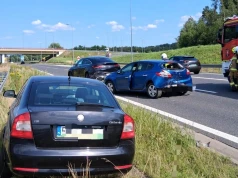Wypadek na A4. Dwie osoby zostały ranne
