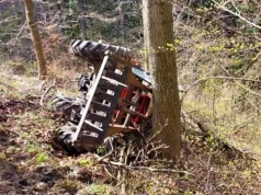 Tragedia pod Wrocławiem. Nie żyje mężczyzna przygnieciony przez ciągnik