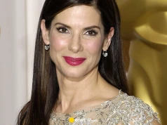 Tak Sandra Bullock wyglądała w dzieciństwa. Młodsza siostra pokazała stare zdjęcie