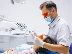 Turystyka dentystyczna zyskuje popularność. Tu Polacy leczą zęby za ułamek ceny