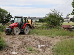 Czy można prowadzić ciągnik po alkoholu na własnym polu? Wielu odpowiada źle