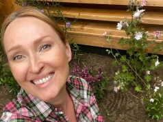 Anita Lipnicka zamiast apartamentu z widokiem na miasto wybrała… grządki. „Patrzcie, co się ze mną porobiło”