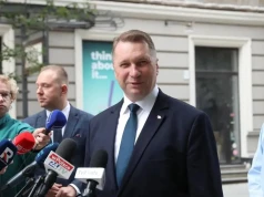 Czarnek alarmuje ws. „patohoteli”. „Ludzie chcą żyć w spokoju, a nie wśród burd i pijaków”