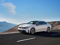 BMW i3 50 xDrive First Edition – już można zamawiać. Zasięg do 906 km i 400 kW ładowania