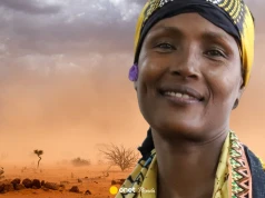 Supermodelka przeżyła gwałt i rytualne okaleczenie. Waris Dirie od 17 lat kocha Polskę