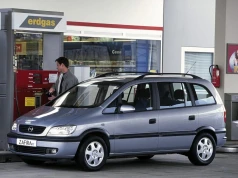 Opel Zafira w wersji z fabrycznym CNG ma 25 lat. Alternatywa dla benzyny i diesla