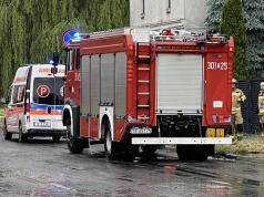 Auto w rzece. Strażacy w akcji