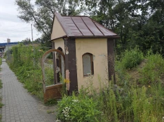 Mieszkańcy Tarnowa oburzeni losem kapliczki przy ul. Lwowskiej