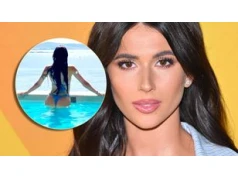 Odziana w bikini Roksana Węgiel przyspiesza bicie serca. Wyłoniła się z wody niczym syrena