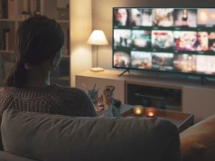 Praca zdalna i wieczorny relaks. Dlaczego pakiet telewizja i internet w zestawie to najwygodniejsze rozwiązanie dla singla?