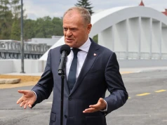 Niższy VAT na paliwa wraca do gry. Rząd szykuje też nowy podatek dla branży