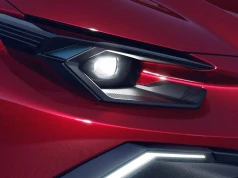 Nowe Renault ściąga kaptur. Oto wszystkie tajemnice małego crossovera