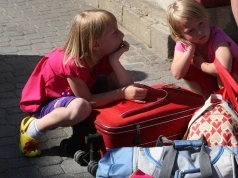 Dziecko pojechało na kolonie? Jest jeden sygnał, że trzeba je natychmiast stamtąd zabrać