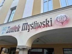 Zielona Góra. Po bezmyślnej dewastacji dziś na deptaku akcja „Pogromców bazgrołów”