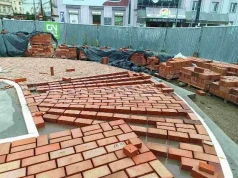 Nowe oblicze Starego Miasta. Prace przed Wysoką Bramą na finiszu