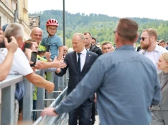 Tusk otworzył most w Głuchołazach. Pomoc po powodzi sięgnęła 11 mld zł
