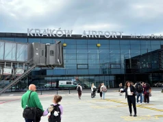 Kłopoty na krakowskim na lotnisku, dzieci nie mogły wsiąść do samolotu… O tym rodzic musi pamiętać!