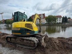 Koparka połamała nogę robotnikowi. Krwotok zagrażał życiu 40-latka