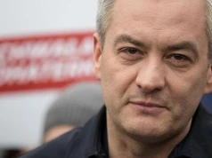 Biedroń grzmi po ataku na parę Ukraińców. „Patusy to nie patrioci”