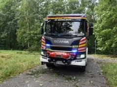 Potężny pożar zboża na pniu i ścierniska w Lublińcu. Słup gęstego dymu widoczny był z daleka. Liczne jednostki straży pożarnej w akcji