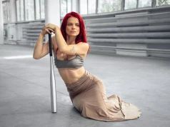 TRIPOLAR – EP VOICE. Margaret jako „Primabalerina”