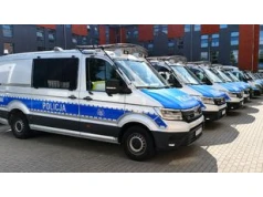 Kolumny radiowozów na drogach powiatu. Policjanci z całej Polski zabezpieczą Pol'and'Rock Festival
