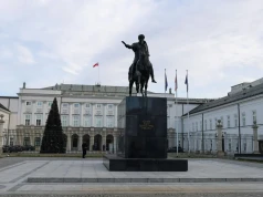 Rozłam w PiS. A co z Tuskiem? Głos z Pałacu