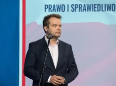 Rzecznik PiS reaguje na nowy klub Morawieckiego. Przypomniał zapis regulaminu