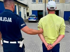 Pijany 26-latek uciekał przed policją w gminie Mełgiew. Miał narkotyki i samochód pracodawcy