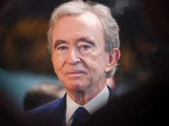 Bernard Arnault przerywa milczenie. Uderza w dziennikarzy i broni swojej rodziny
