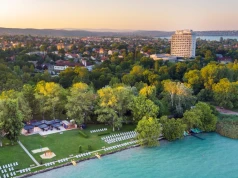 Balaton zamiast Bałtyku? Coraz więcej rodzin wybiera właśnie ten kierunek