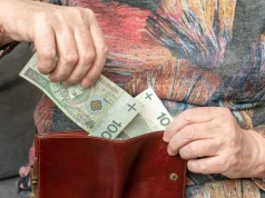 Masz emeryturę poniżej 4451,78 zł? Złóż oświadczenie, a unikniesz tej opłaty