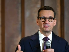 Morawiecki uszczupla kasę PiS. Zabiera pokaźne pieniądze