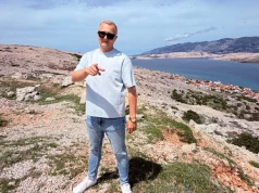 Szymon Jankowski z nowością „Królowa nocy”. Lekki i taneczny wakacyjny vibe