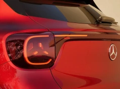 Zapomnij o EQA. Nowy Mercedes GLA urósł, ładuje się w 10 minut i zyska hybrydę