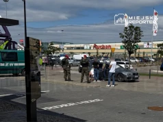 Akcja policji i Żandarmerii Wojskowej na terenie CH M1 Marki. Zatrzymano zawodowego żołnierza